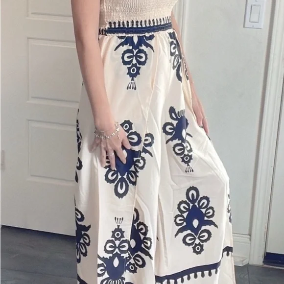 Boho Shirred Bodice Wide
BOUTIQUE
Leg Jumpsuit - Picture 2 of 9